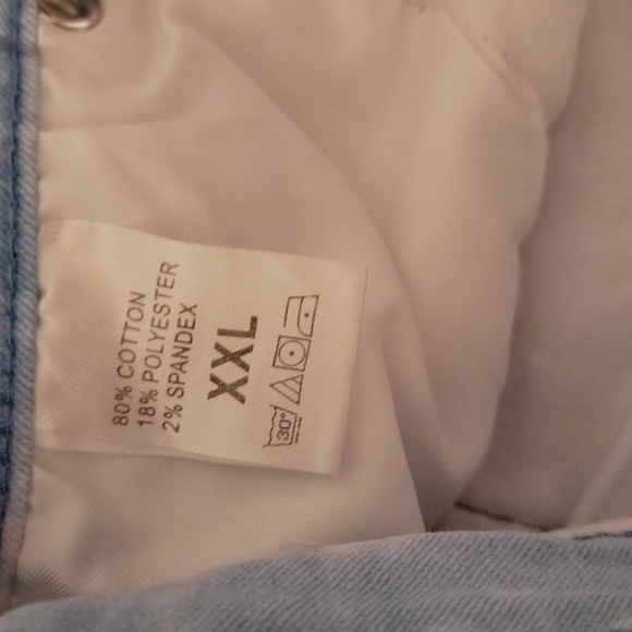 Fringed Tie Dye Shorts - Picture 4 of 4